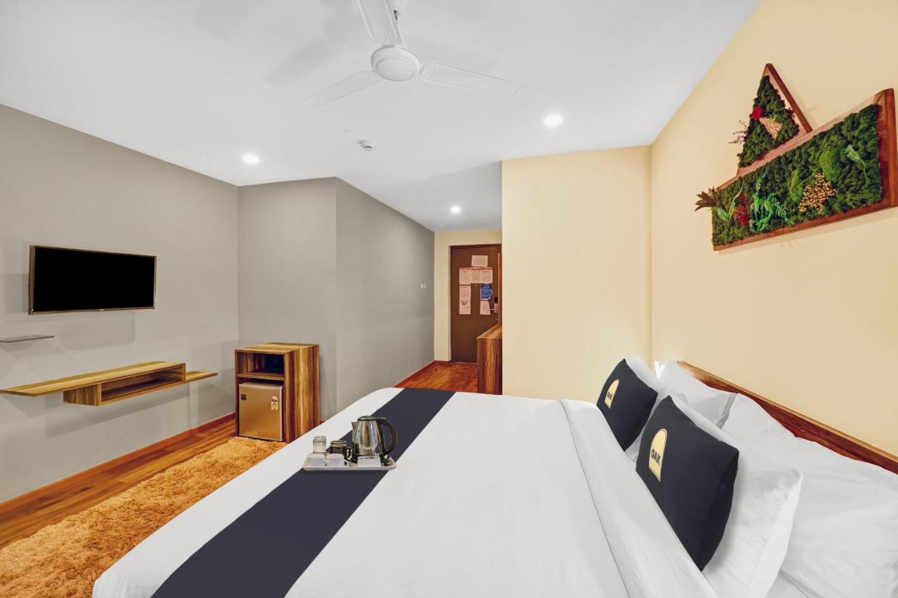 מלון Khandagiri Super Townhouse Oak Hillside Aqua מראה חיצוני תמונה